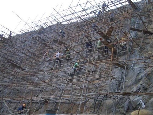 苏尼特左公路桩基检测